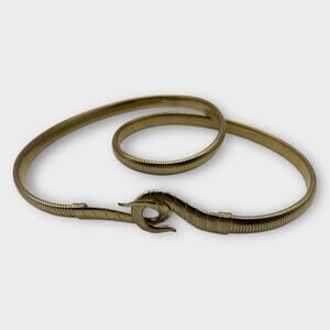 Vintage Sarah Coventry Gold Tone Metal Stretch Hook Shaped Buckle Belt 31" - 36"